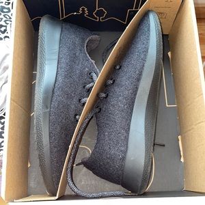 Allbirds black sneakers new with box